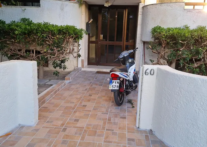 Annie\'S Apartment